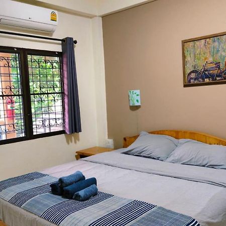 The Shire Guesthouse チエンマイ エクステリア 写真